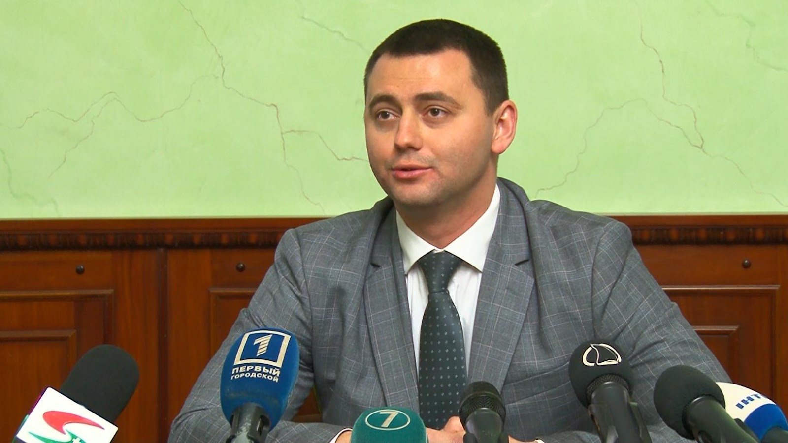 Odessa: Bắt nhóm cảnh sát chuyên tống tiền các doanh nhân