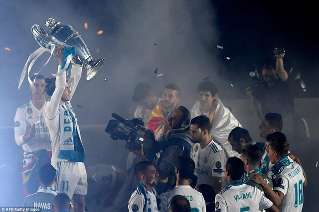 Biển người chào đón Real Madrid sau chức vô địch Champions League