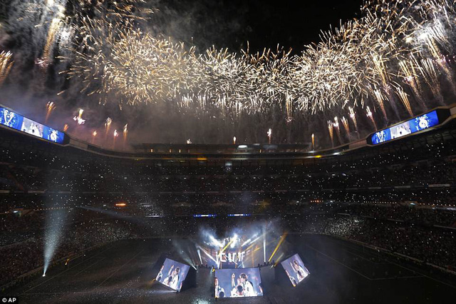 Biển người chào đón Real Madrid sau chức vô địch Champions League