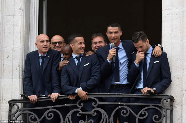 Biển người chào đón Real Madrid sau chức vô địch Champions League