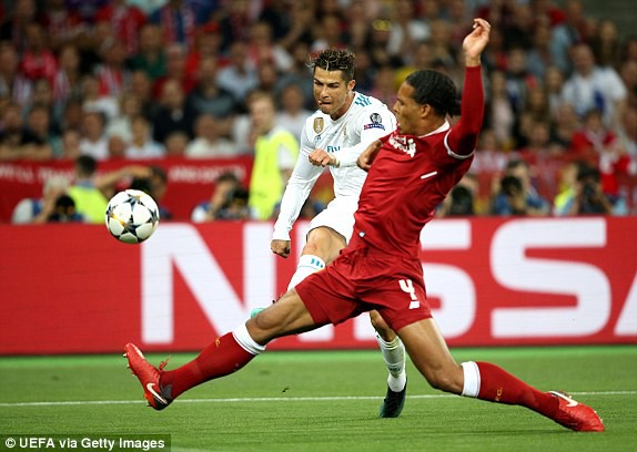 Real Madrid 3-1 Liverpool: Cú đúp của Gareth Bale