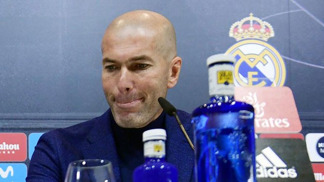Zidane từ chức HLV trưởng Real, Chủ tịch Perez sốc nặng