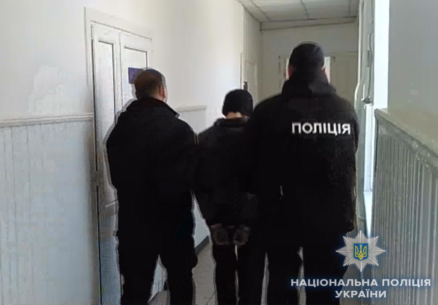 Kiev: Hai cha con bị bắt vì giết kẻ đột nhập vào nhà mình