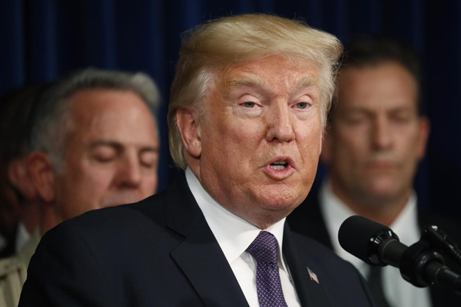 Tổng thống Donald Trump áp thuế lên 50 tỉ USD giá trị hàng hóa Trung Quốc