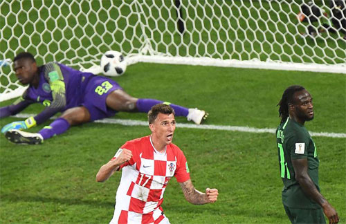Croatia thắng nhờ bàn phản lưới và phạt đền ở World Cup 2018