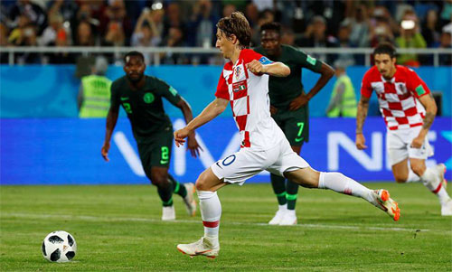 Croatia thắng nhờ bàn phản lưới và phạt đền ở World Cup 2018