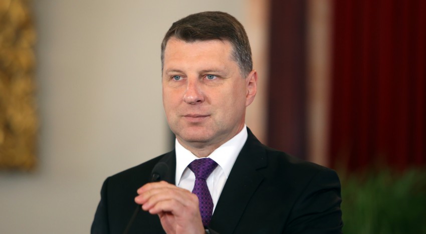 Tổng thống Latvia ký luật cấm dạy bằng tiếng Nga trong các trường đại học