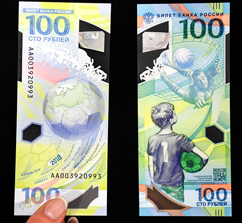 Người Việt ở Nga kiếm bộn nhờ cơn sốt tiền lưu niệm World Cup