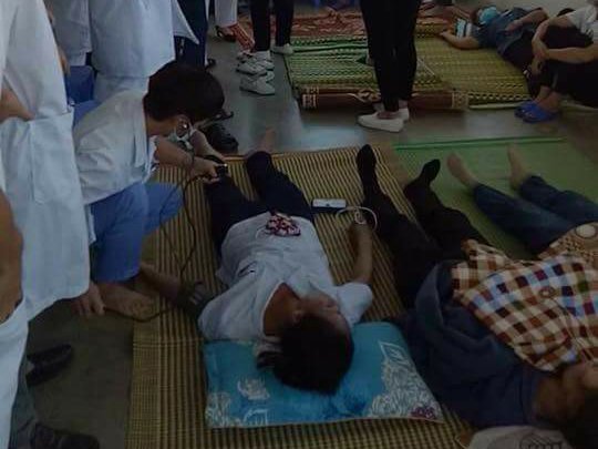 Hàng loạt công nhân ngất xỉu vì hít phải khí lạ