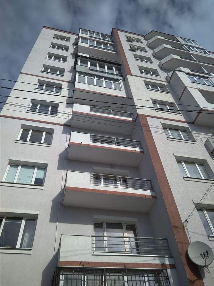 Lvov: Một phụ nữ đe dọa nhảy lầu tự vẫn trong buổi họp Hội đồng thành phố