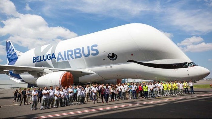 Chiêm ngưỡng máy bay cá voi khổng lồ Airbus vừa ra mắt