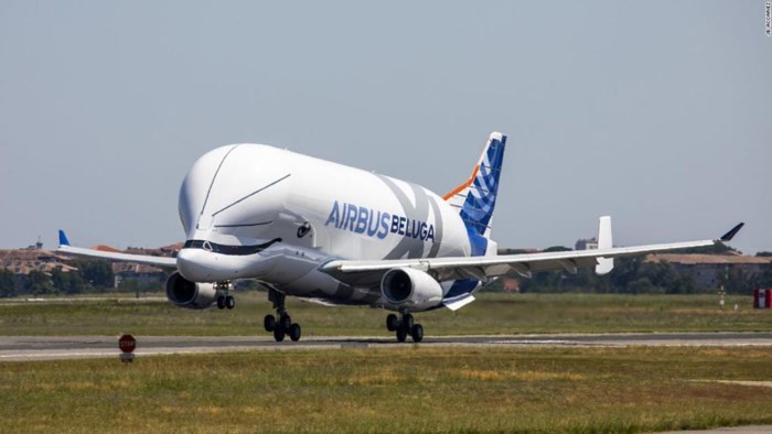 Chiêm ngưỡng máy bay cá voi khổng lồ Airbus vừa ra mắt
