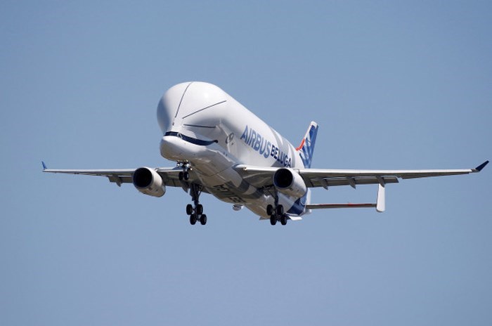 Chiêm ngưỡng máy bay cá voi khổng lồ Airbus vừa ra mắt