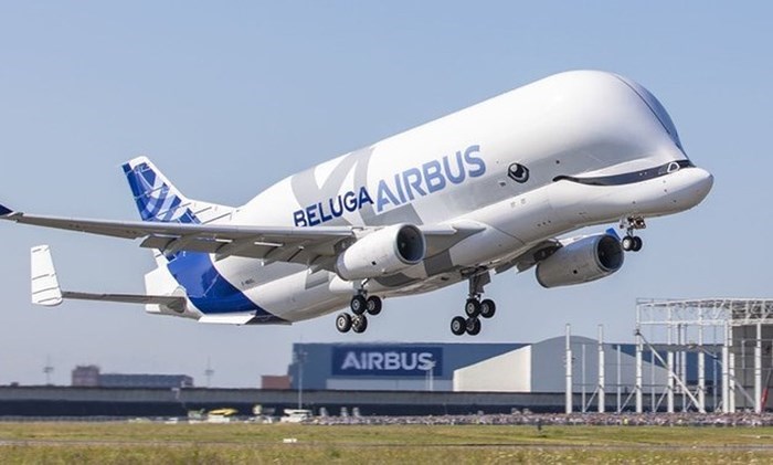 Chiêm ngưỡng máy bay cá voi khổng lồ Airbus vừa ra mắt