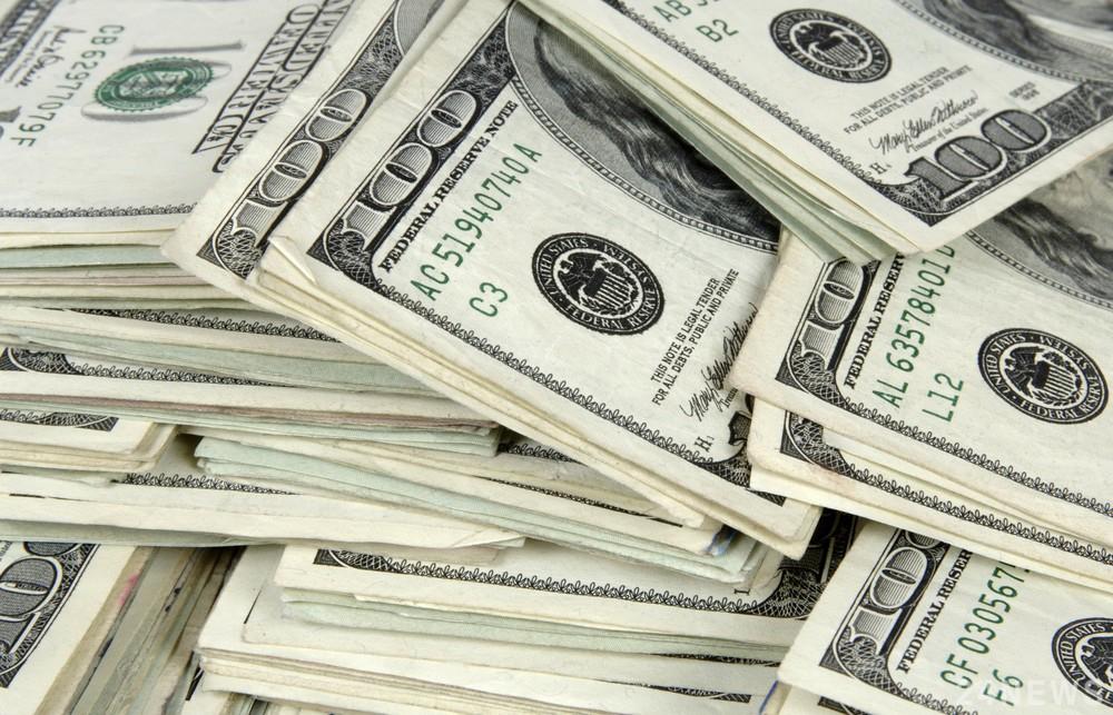 Ngân hàng trung ương Ukraine bán ra 100 triệu $, hy vọng giữ giá $