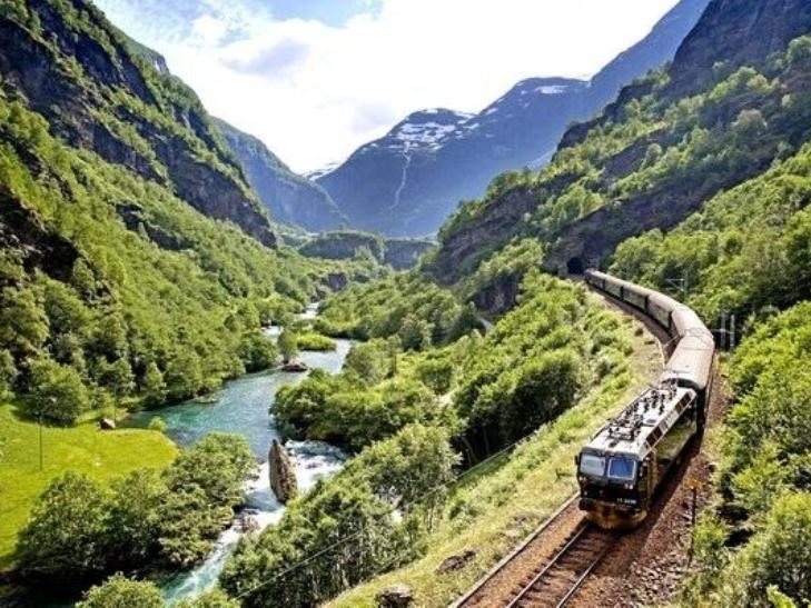 Sadovoi: Zakarpate bị cắt đứt giao thông với Ukraine