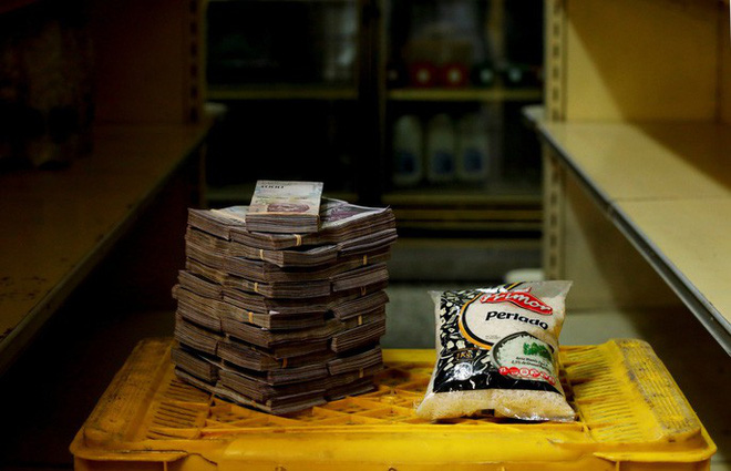 Mất giá "khủng" như tiền Venezuela: 1 kg thịt giá 9,5 triệu bolivar!