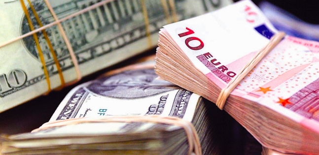Người Ukraine mua lượng lớn ngoại tệ