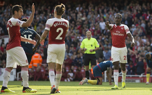 Arsenal thắng trận đầu tiên dưới thời Unai Emery