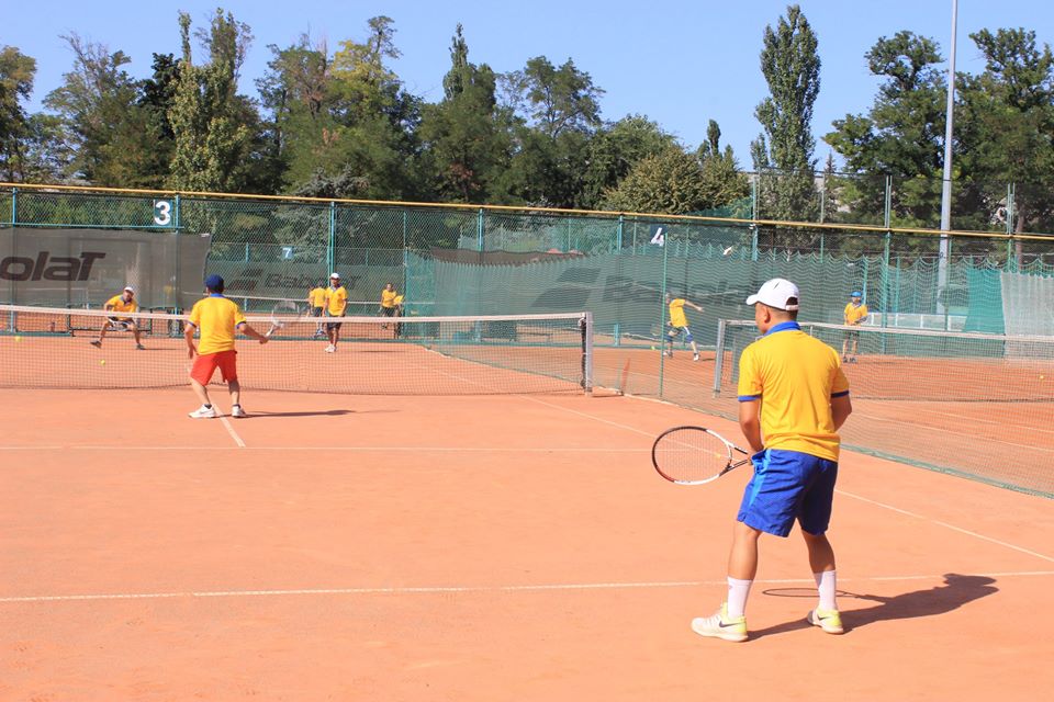 CLB Tennis Odessa giao lưu với đoàn cán bộ ngoại giao và cựu sinh viên từ Việt Nam sang thăm Ucraina