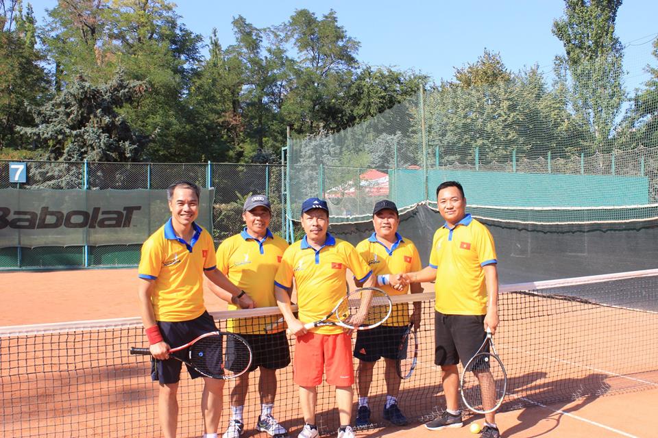 CLB Tennis Odessa giao lưu với đoàn cán bộ ngoại giao và cựu sinh viên từ Việt Nam sang thăm Ucraina