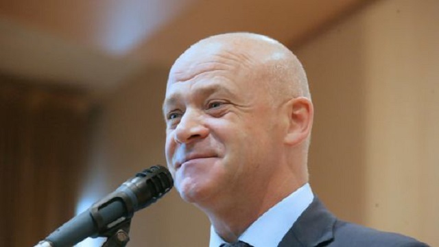 Thị trưởng Odessa Trukhanov tự hào giới thiệu với Thủ tướng Groisman kết quả công việc của mình