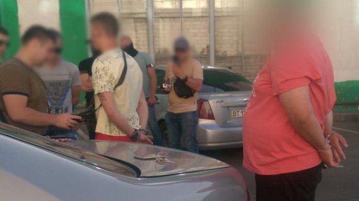 Odessa: Quầy bán vé sổ số bị bắn, 14 người bị bắt