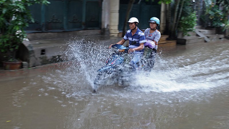 Dự báo thời tiết 17/9: Bão Mangkhut suy yếu, Hà Nội giảm 6 độ