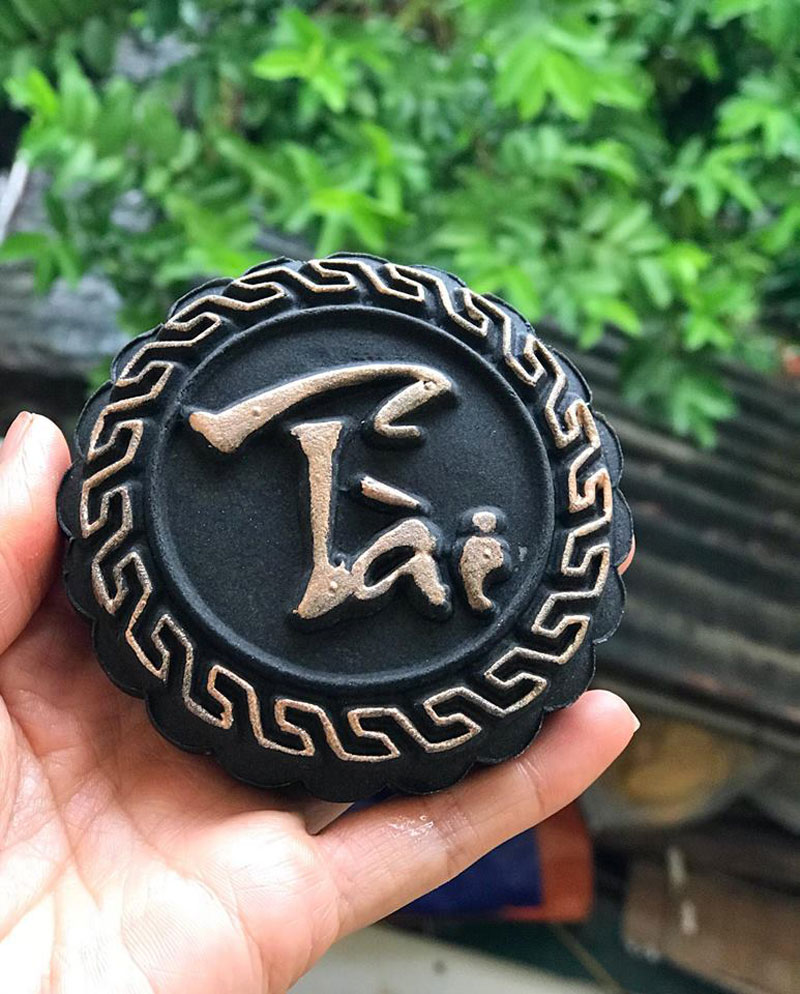 Bánh trung thu handmade với họa tiết trang trí hiện đại đang gây sốt thị trường bánh trung thu năm 2018