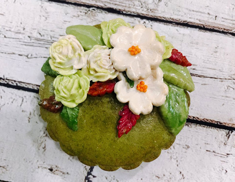Bánh trung thu handmade với họa tiết trang trí hiện đại đang gây sốt thị trường bánh trung thu năm 2018