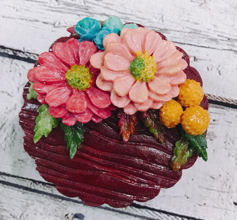 Bánh trung thu handmade với họa tiết trang trí hiện đại đang gây sốt thị trường bánh trung thu năm 2018