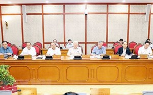Bộ Chính trị cho ý kiến về các đề án trình Hội nghị Trung ương 8