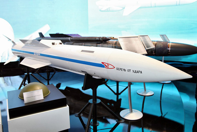 Su-57 Nga trang bị tên lửa siêu thanh: Mỹ lo ngại “hổ mọc thêm cánh”