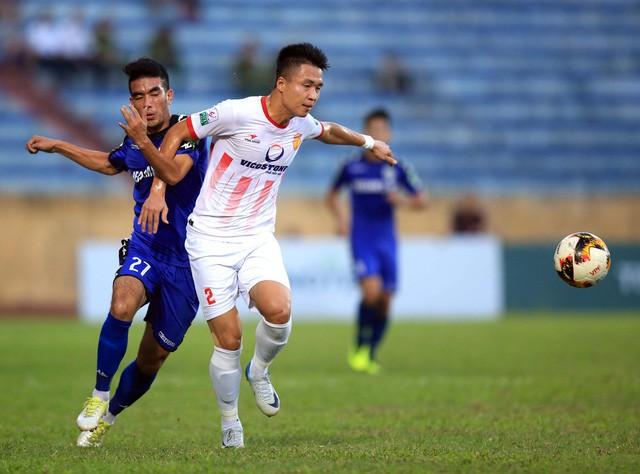 Nam Định chiếm ưu thế trước Cần Thơ trong cuộc đua trụ hạng V-League