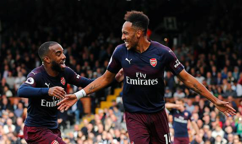 Arsenal lọt vào Top 4 Ngoại hạng Anh