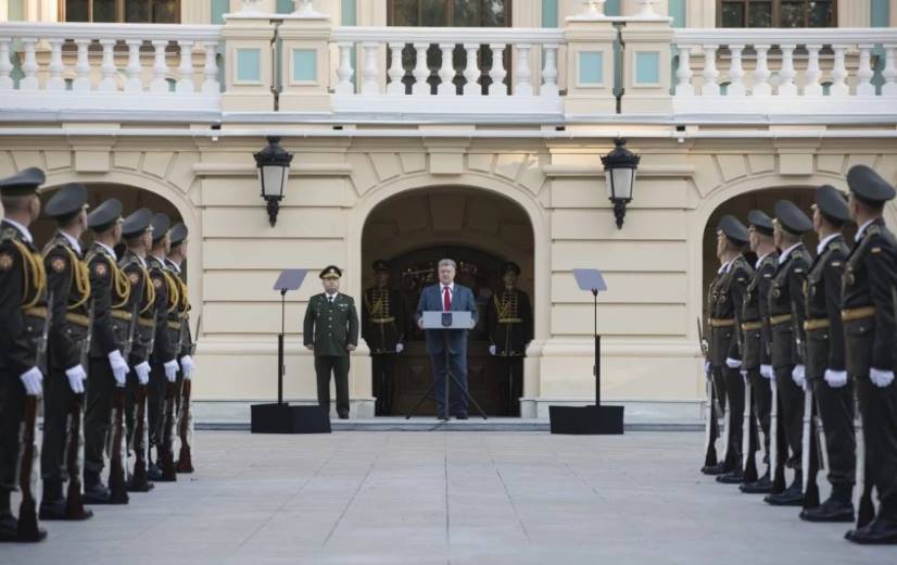Bộ trưởng quốc phòng Ukraine Stepal Poltorak từ chức