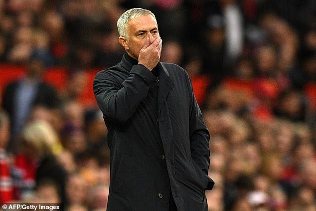 Paul Scholes chỉ trích HLV Mourinho và hàng loạt ngôi sao lớn của MU