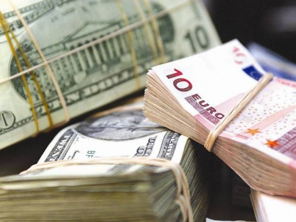 Tịch thu 104 ngàn $ tại văn phòng của Phó phòng hình sự cảnh sát Kiev
