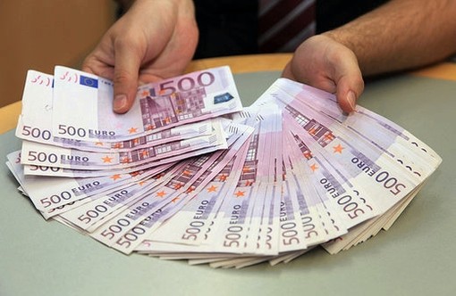 Kiev: Lại bắt được kẻ lập quầy đổi ngoại tệ rởm