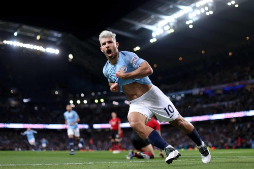 Man City thắng đậm Man Utd, trở lại ngôi đầu Ngoại hạng Anh
