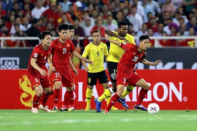 Tuyển Việt Nam hạ đẹp Malaysia: Ngả mũ trước thầy Park!