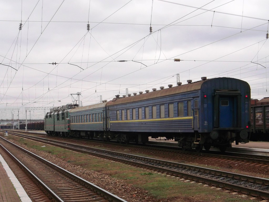 Odessa: Nữ nhân viên gác trạm đường sắt đánh trả kẻ cướp tấn công bằng dao