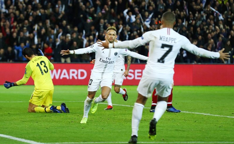 Xác định 12 đội bóng vào vòng knock-out Champions League