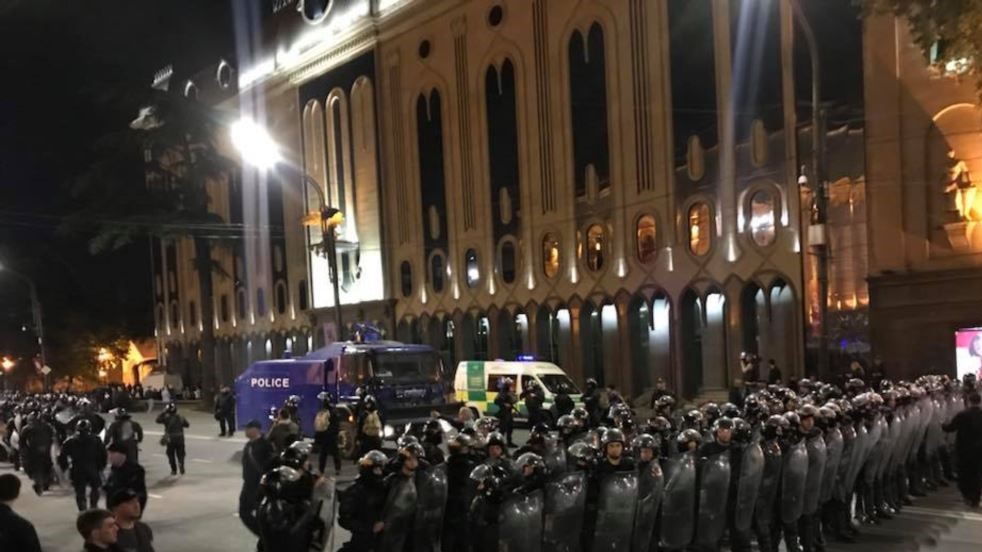 Gruzia: Hàng ngàn người đối lập xuống đường biểu tình tại thủ đô Tbilisi