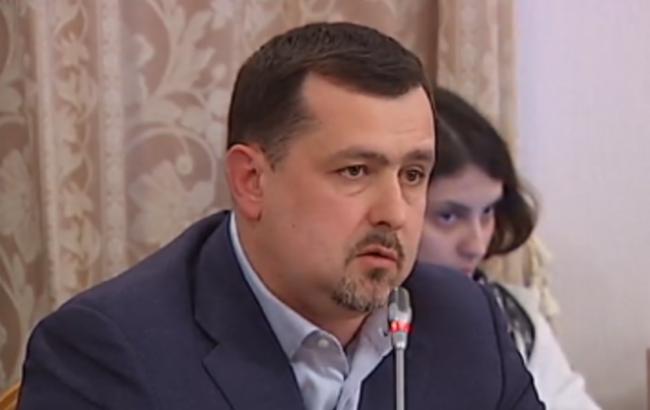 Poroshenko kêu gọi kiểm tra tất cả các công chức có người nhà là công dân Nga