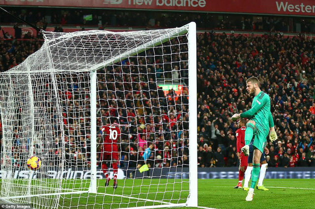 Liverpool 3-1 Man Utd: Ngày của "kép phụ" Shaqiri