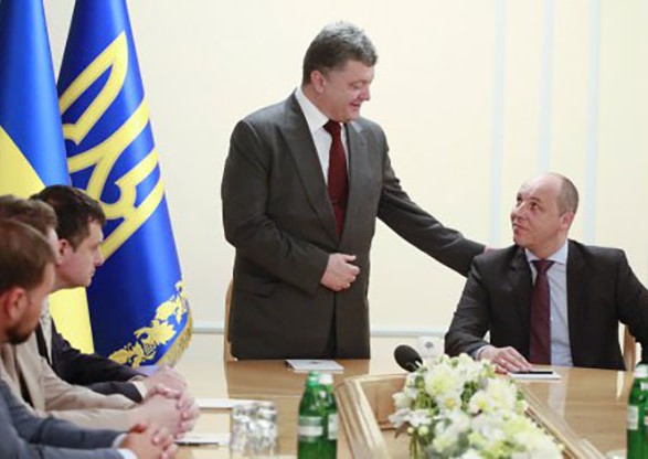 Poroshenko, Parubi tới Thổ Nhĩ Kỳ tham dự lễ ký nhận Tomos