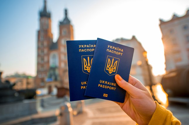 Năm 2018 Ukraine nhận thêm chế độ miễn thị thực với 14 nước