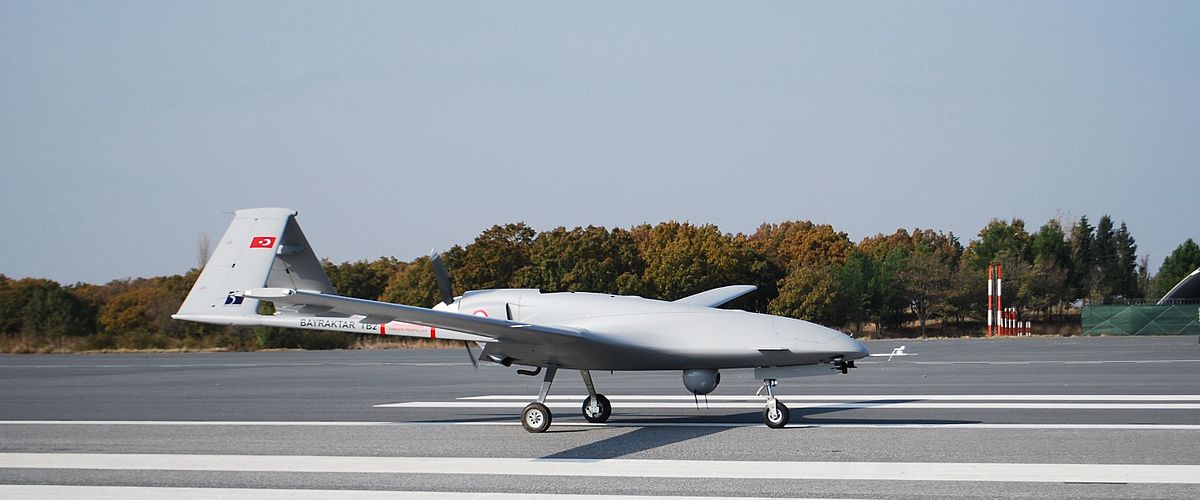 Ukraine ký hợp đồng mua máy bay tấn công không người lái của Thổ Nhĩ Kỳ