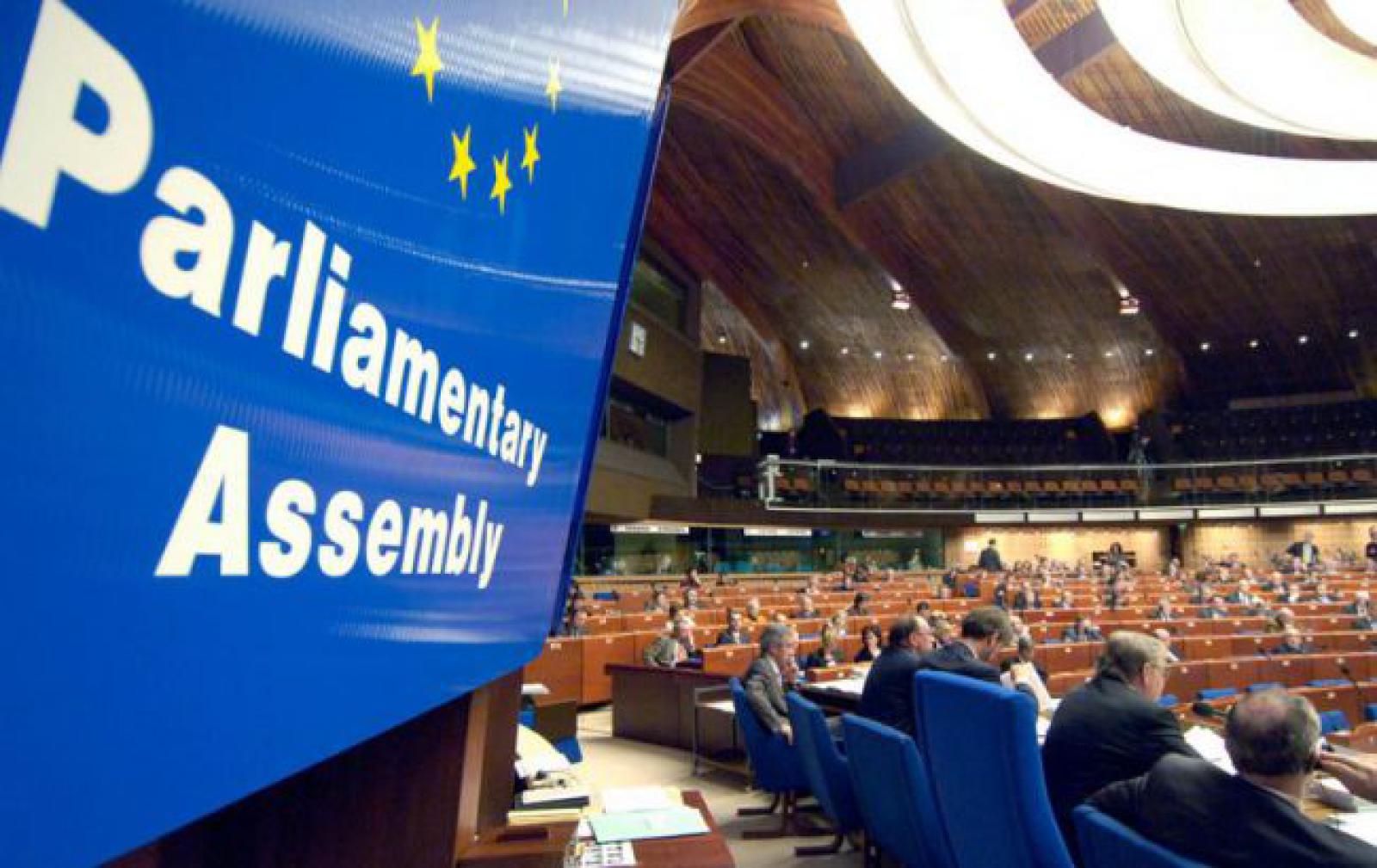 PASE công nhận các thủy thủ Ukraine bị bắt tại eo biển Kerch là tù binh quân sự